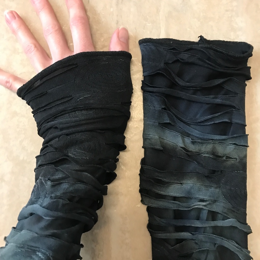 Mummy Bandage Gloves Black Lace Up Arm Warmers Halloween Costume Gray Zombie NEW - Picture 6 of 7